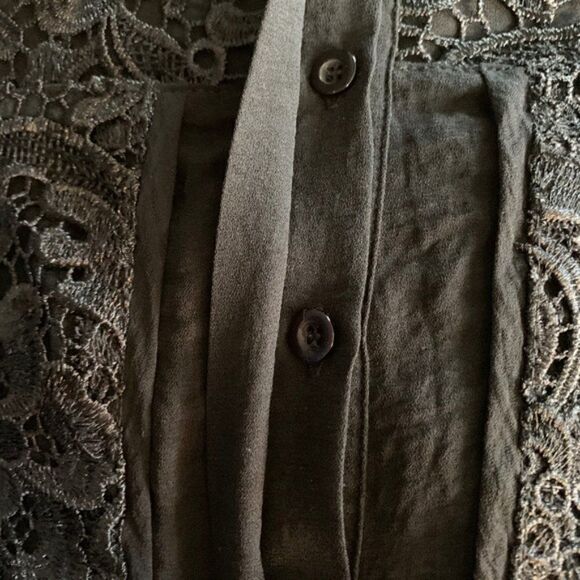 Line Dot Women’s Black Lace Button Down size M - Picture 5 of 8